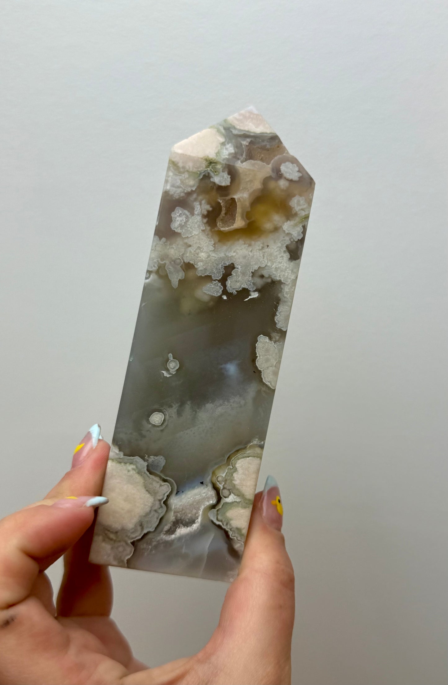 Flower agate tower