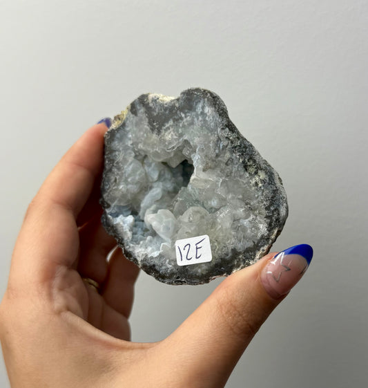 Quartz geode half E