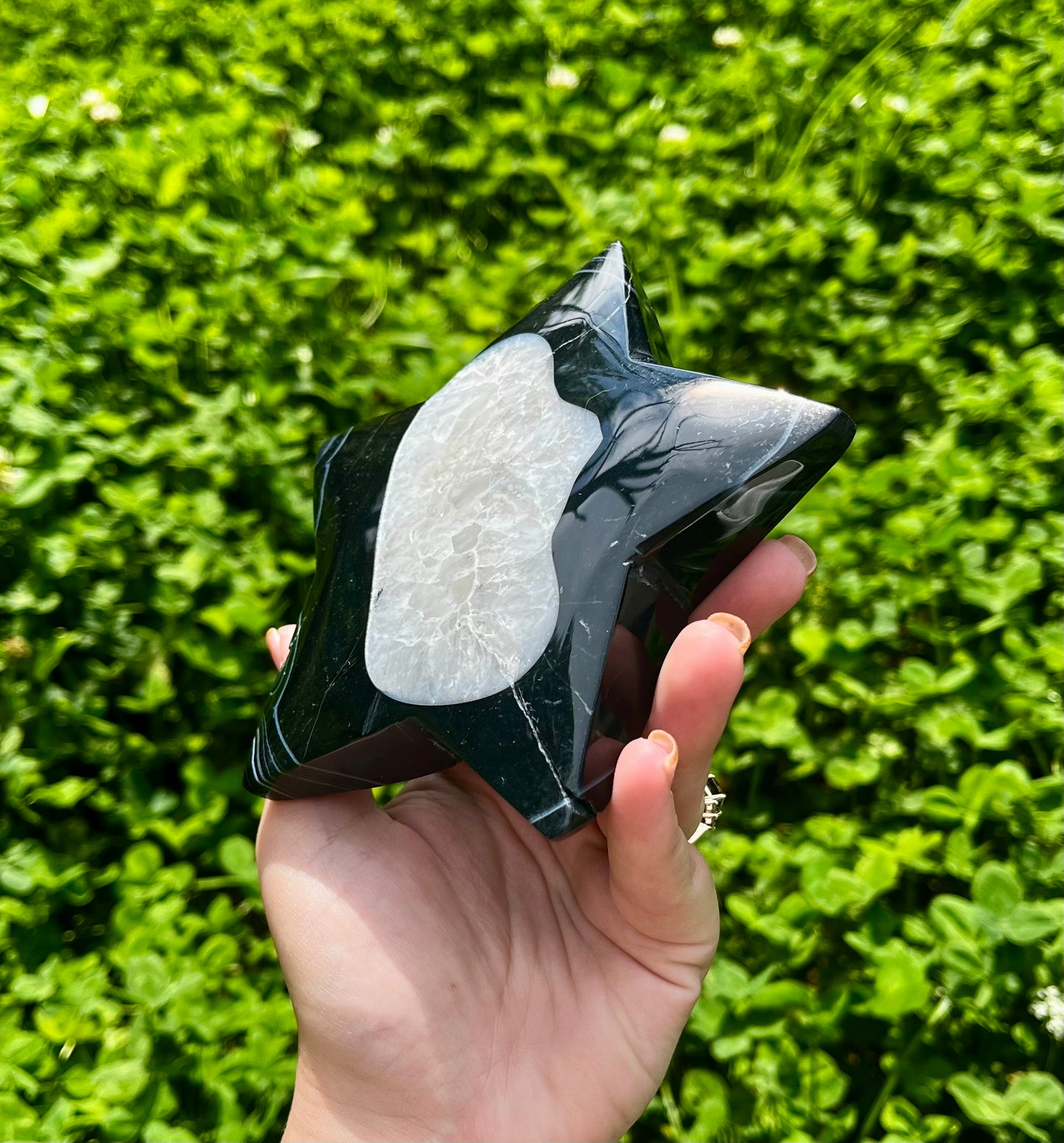 Black agate star carving