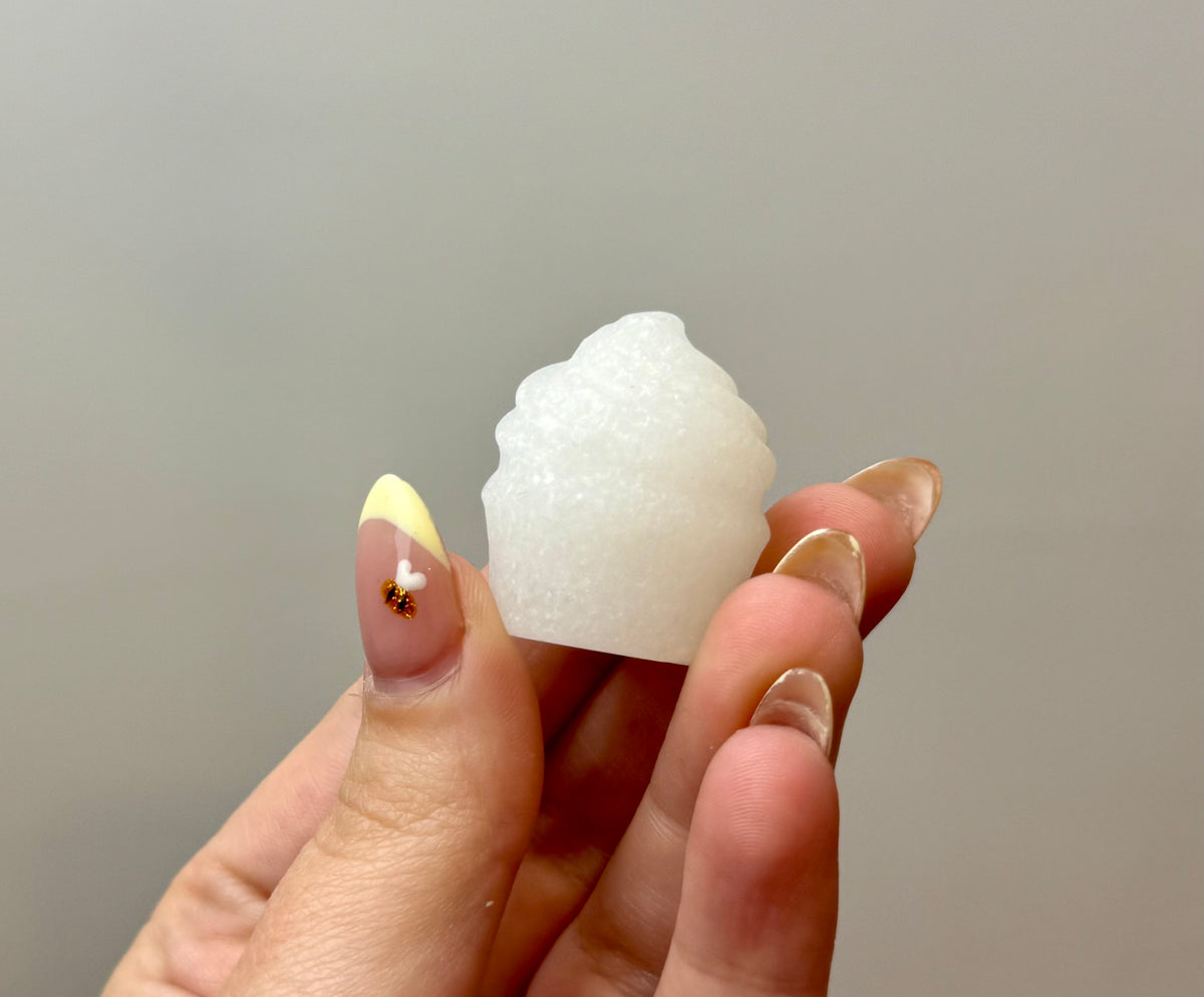 White jade cupcake carving