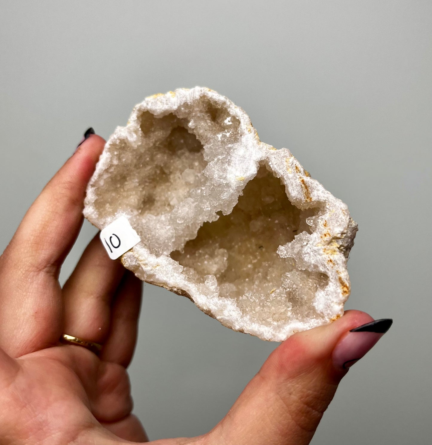 Quartz geode