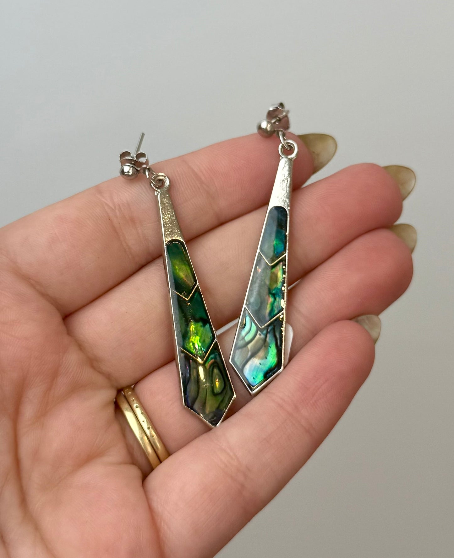 Abalone shell earrings thrifted find ￼