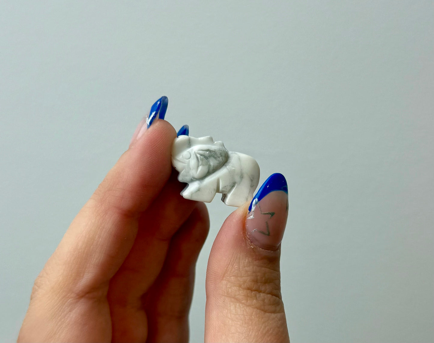 Howlite elephant carving