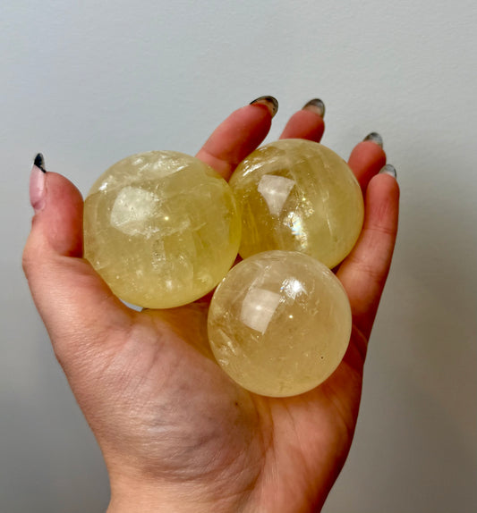 Honey calcite spheres