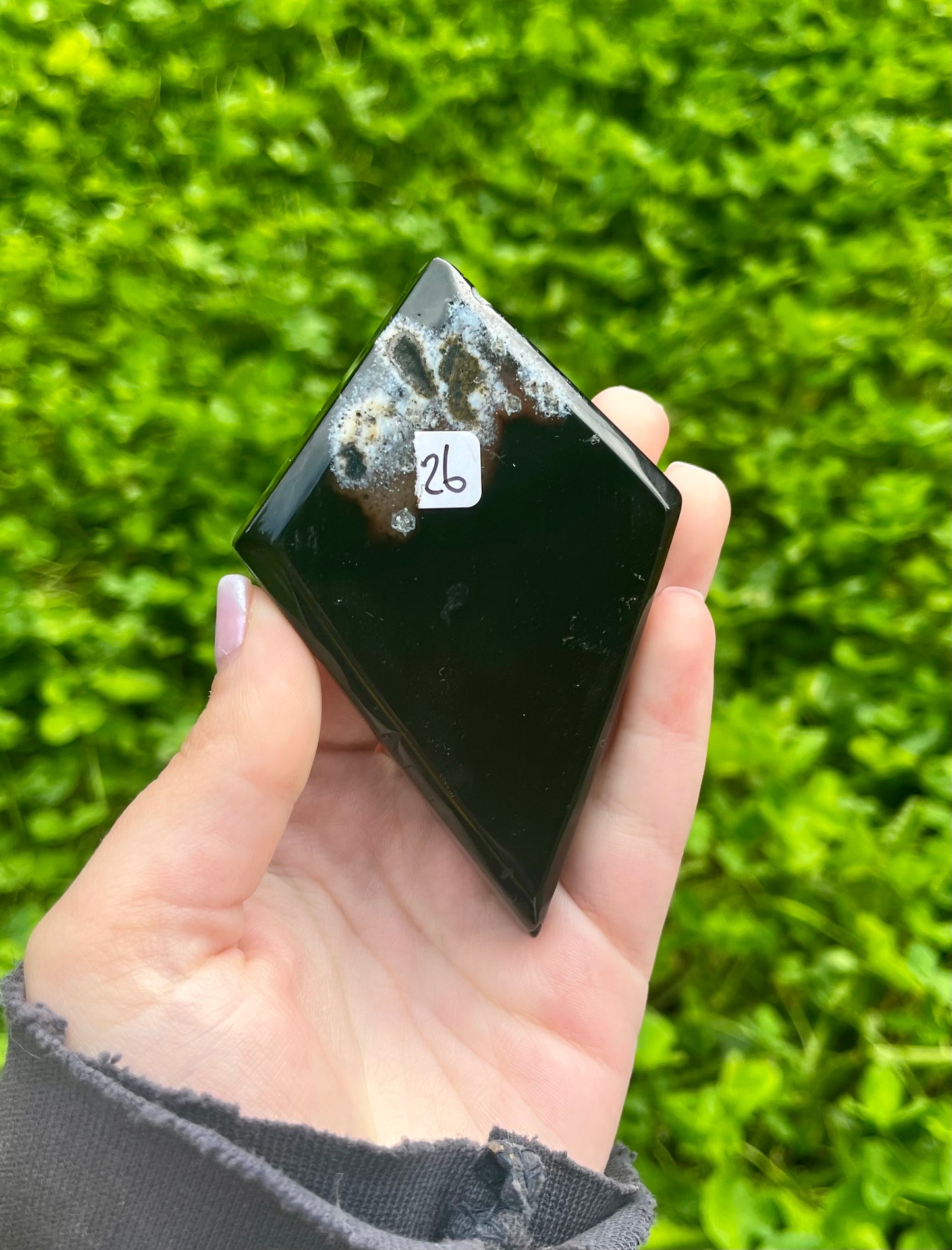 Black agate diamond carving