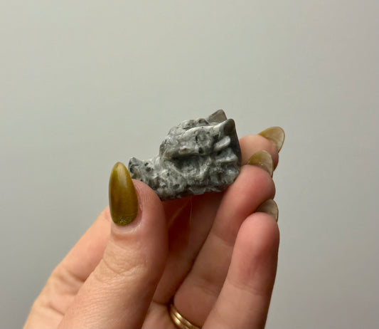 Yooperlite dragon head carving