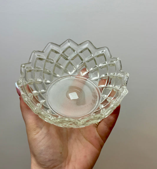 Glass thrifted bowl