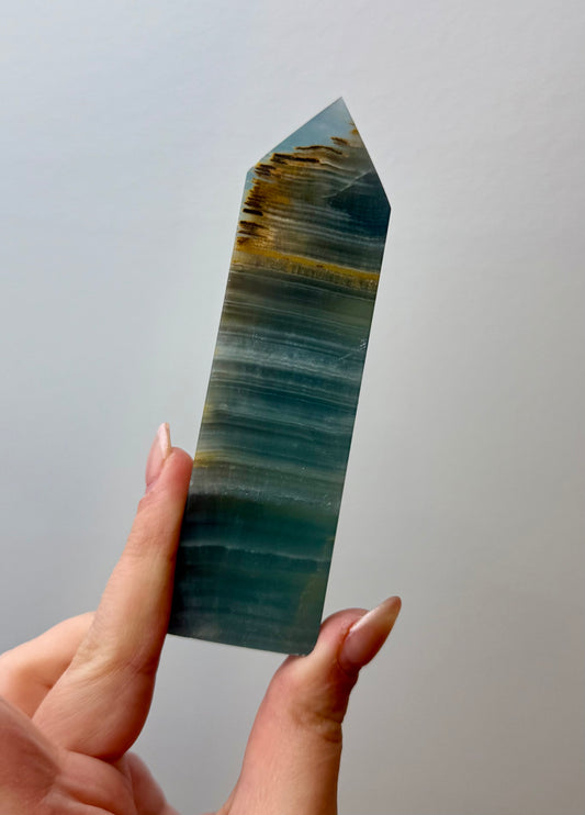 “Blue onyx” Aquatine Lemurian calcite tower