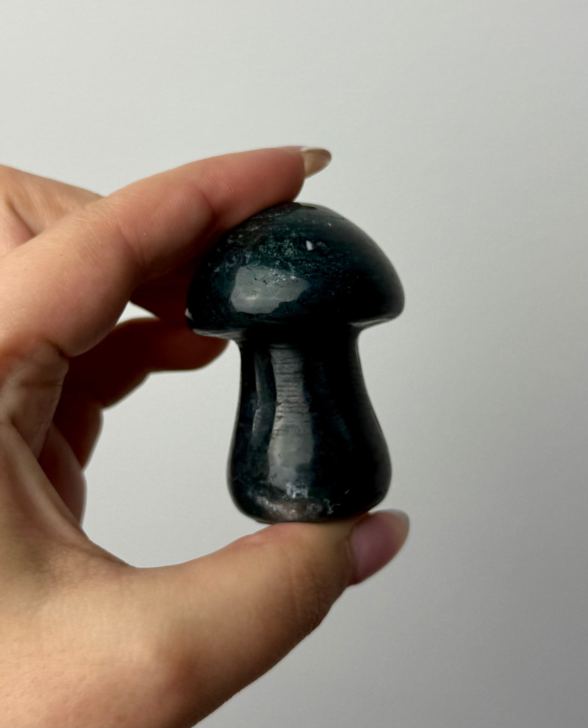 Moss agate mushroom carving