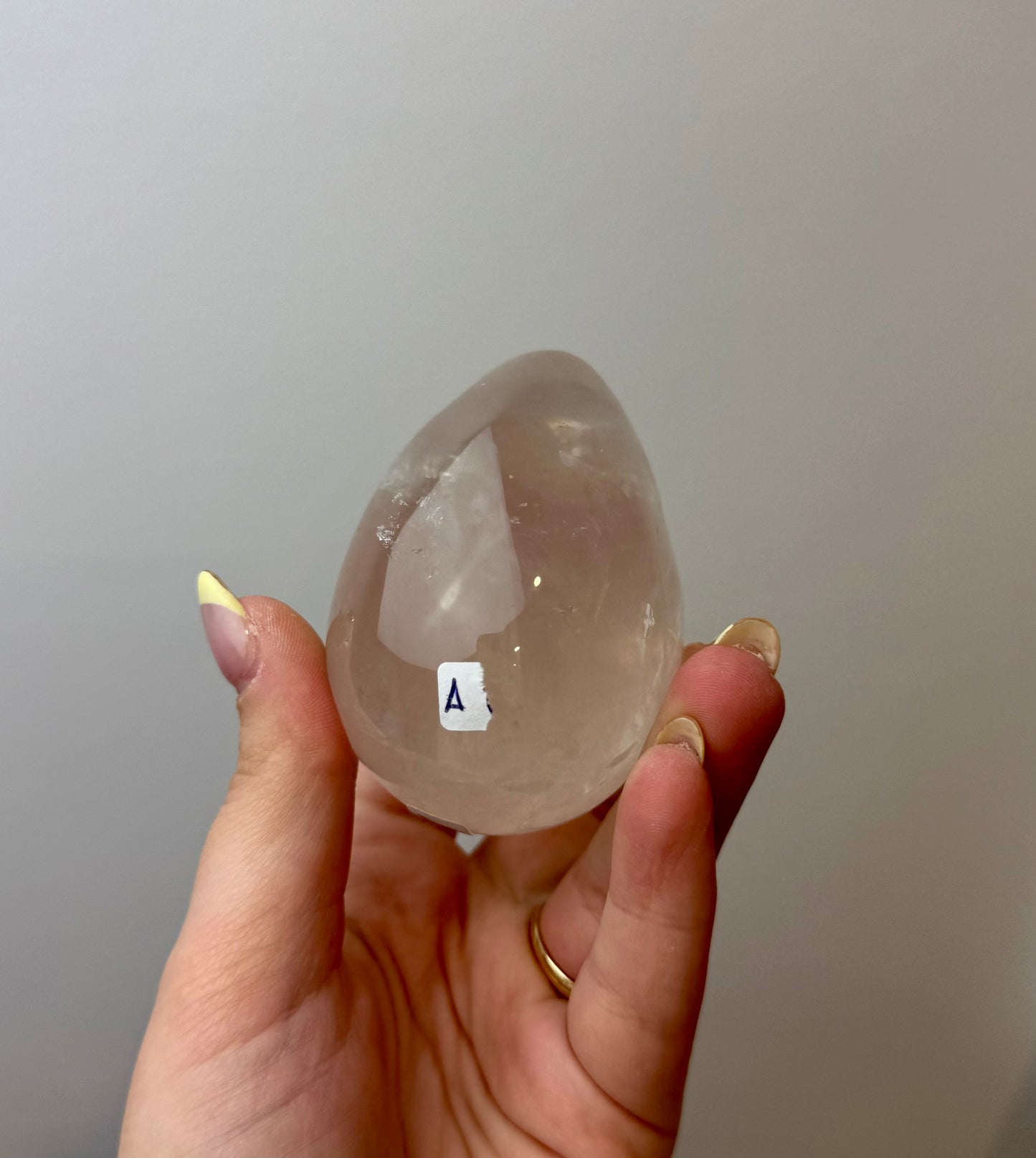 Light rose quartz egg A