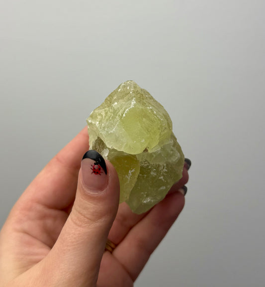 Green calcite raw chunk