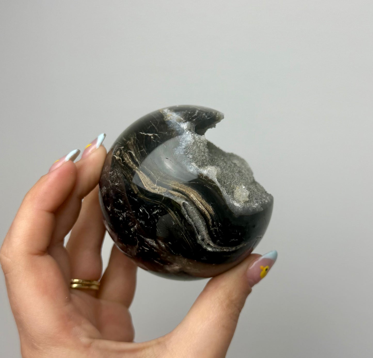 Chalcedony sphere