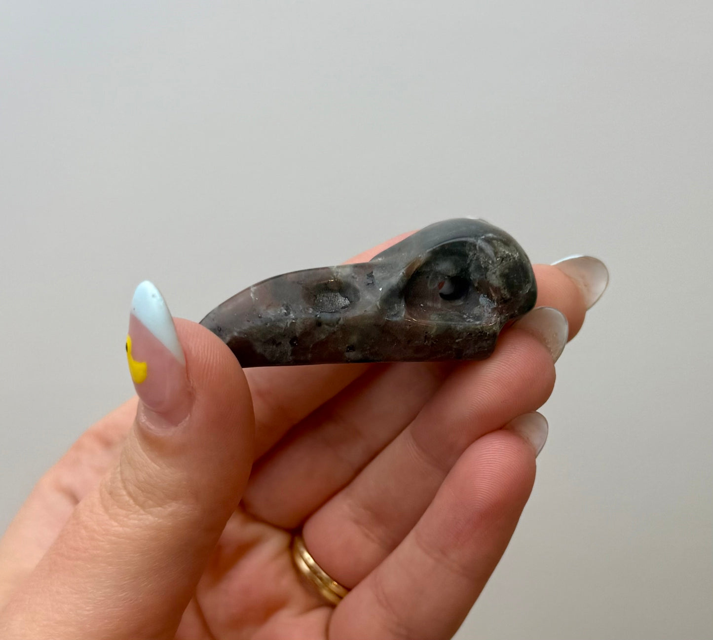 Yooperlite raven skull carvings