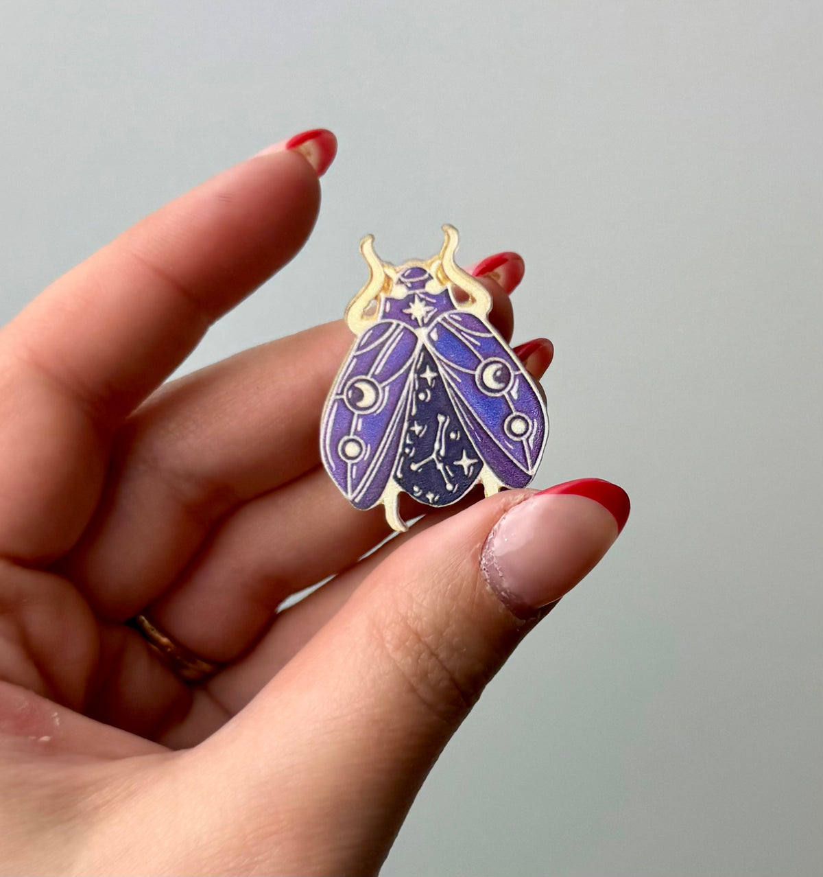 Bug pin – Lucy's Crystal Cove