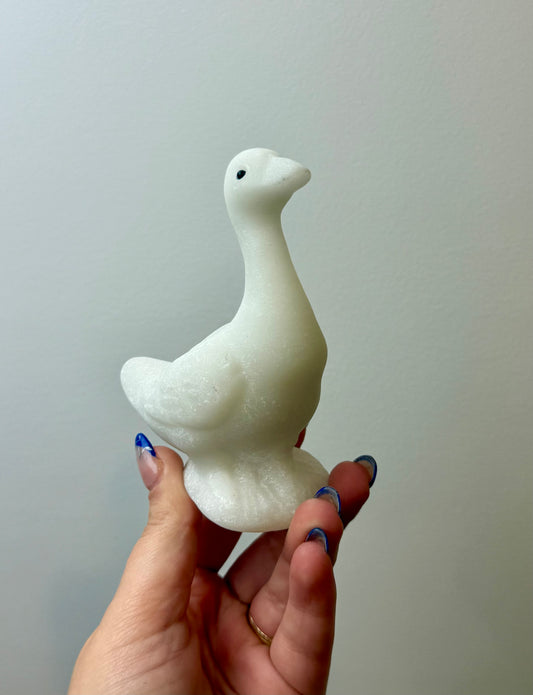 White jade goose carving
