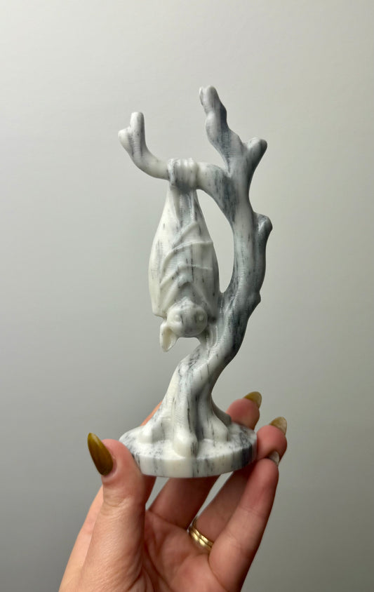Taji jade bat carving