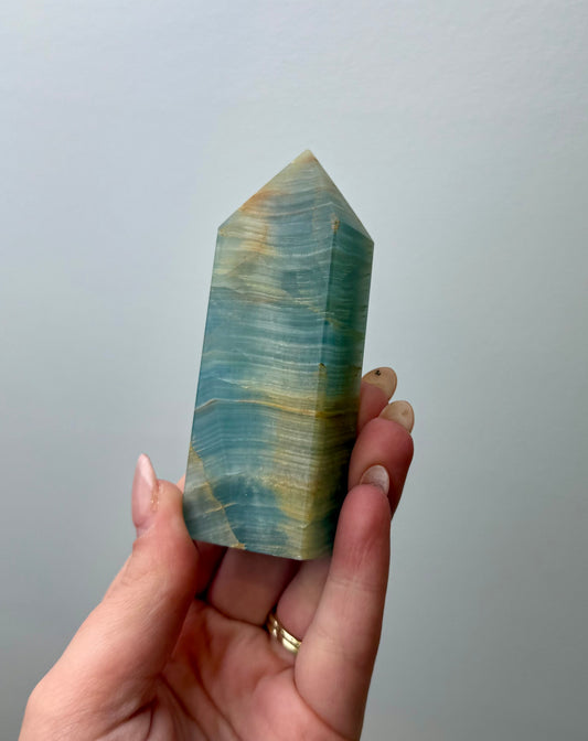 “Blue onyx” Aquatine Lemurian calcite tower