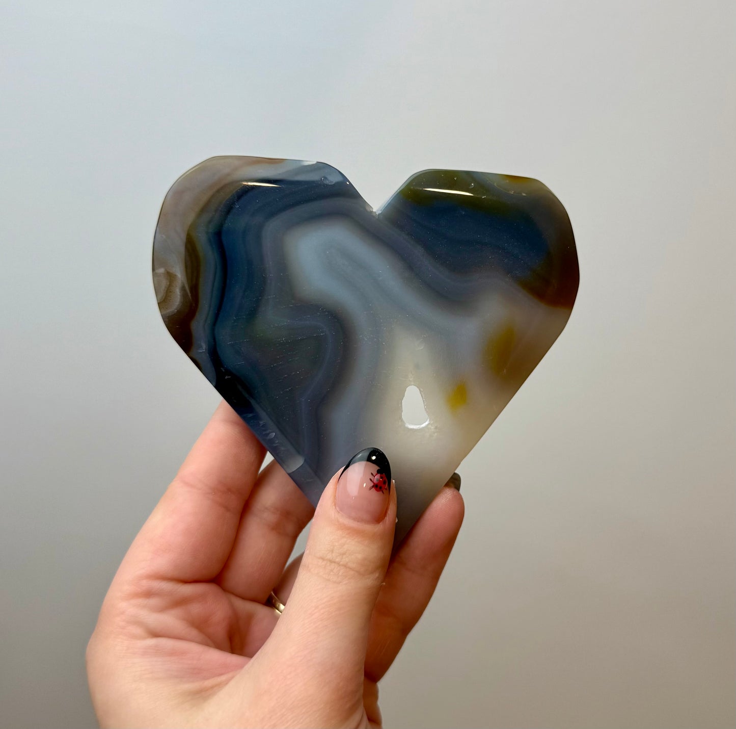 Druzy agate heart carving