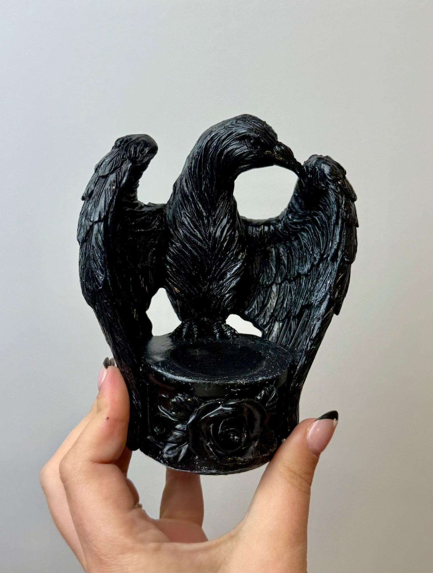 Raven sphere stand