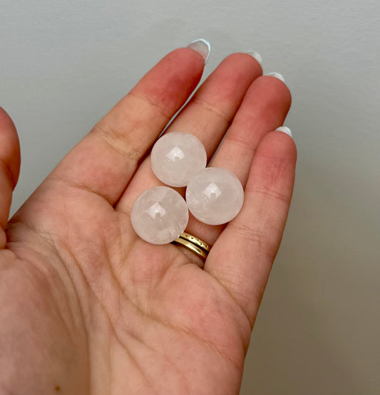 Quartz mini spheres
