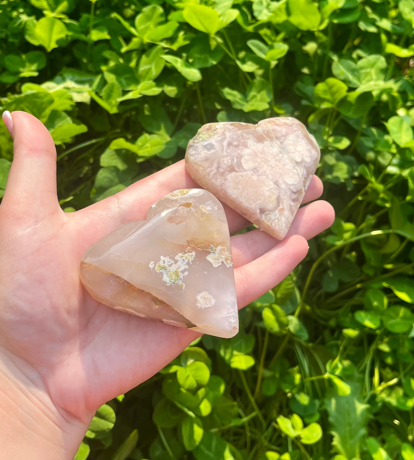 Flower agate heart carvings