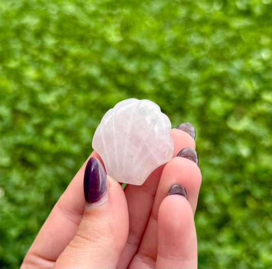 Rose quartz shell carving