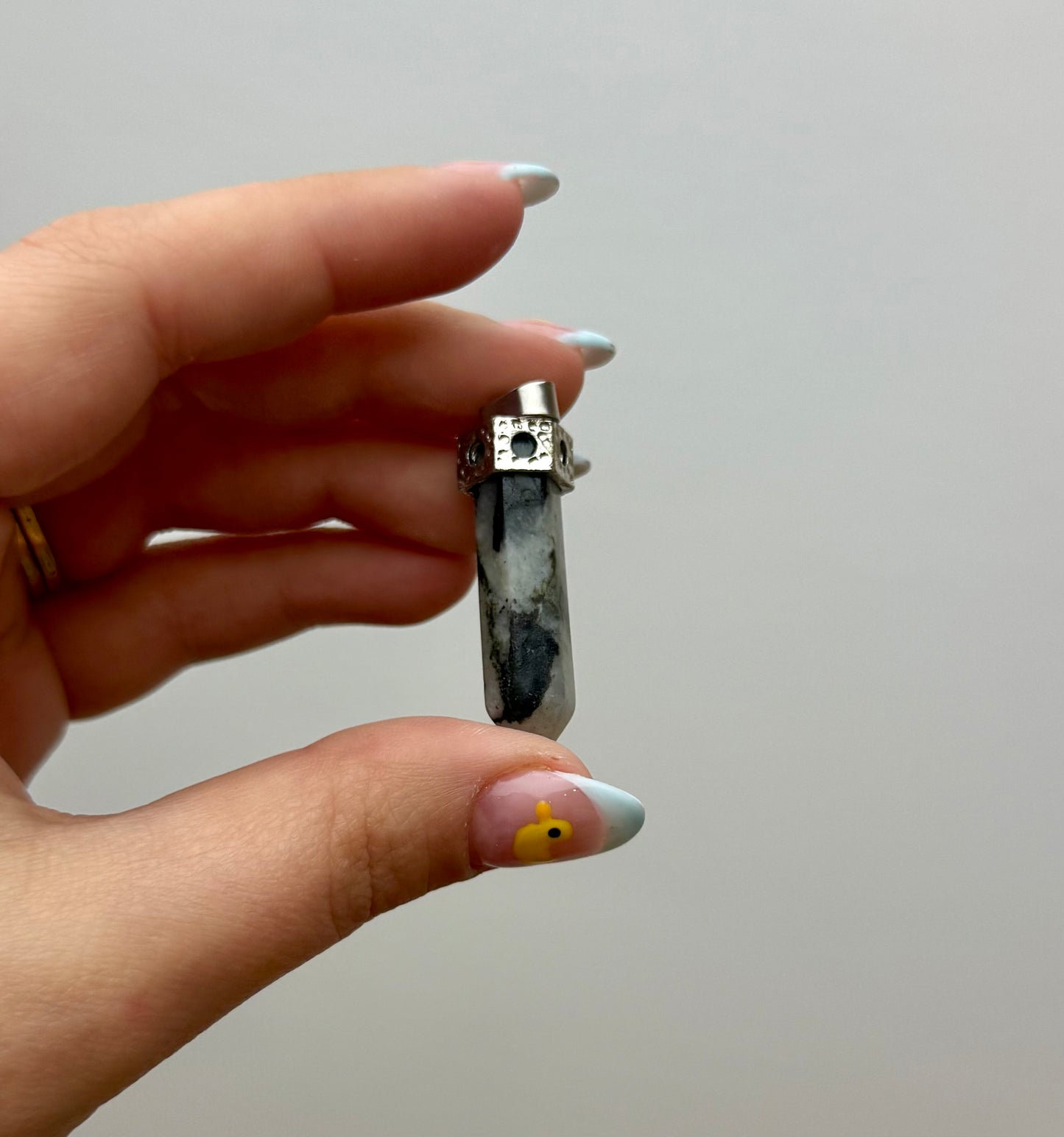 Labradorite pendant