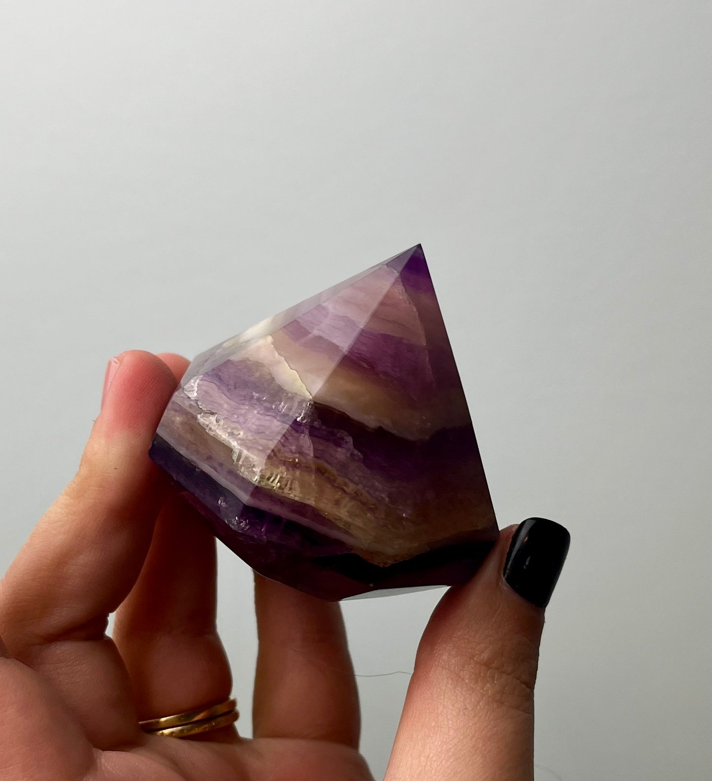 Fluorite diamond carving