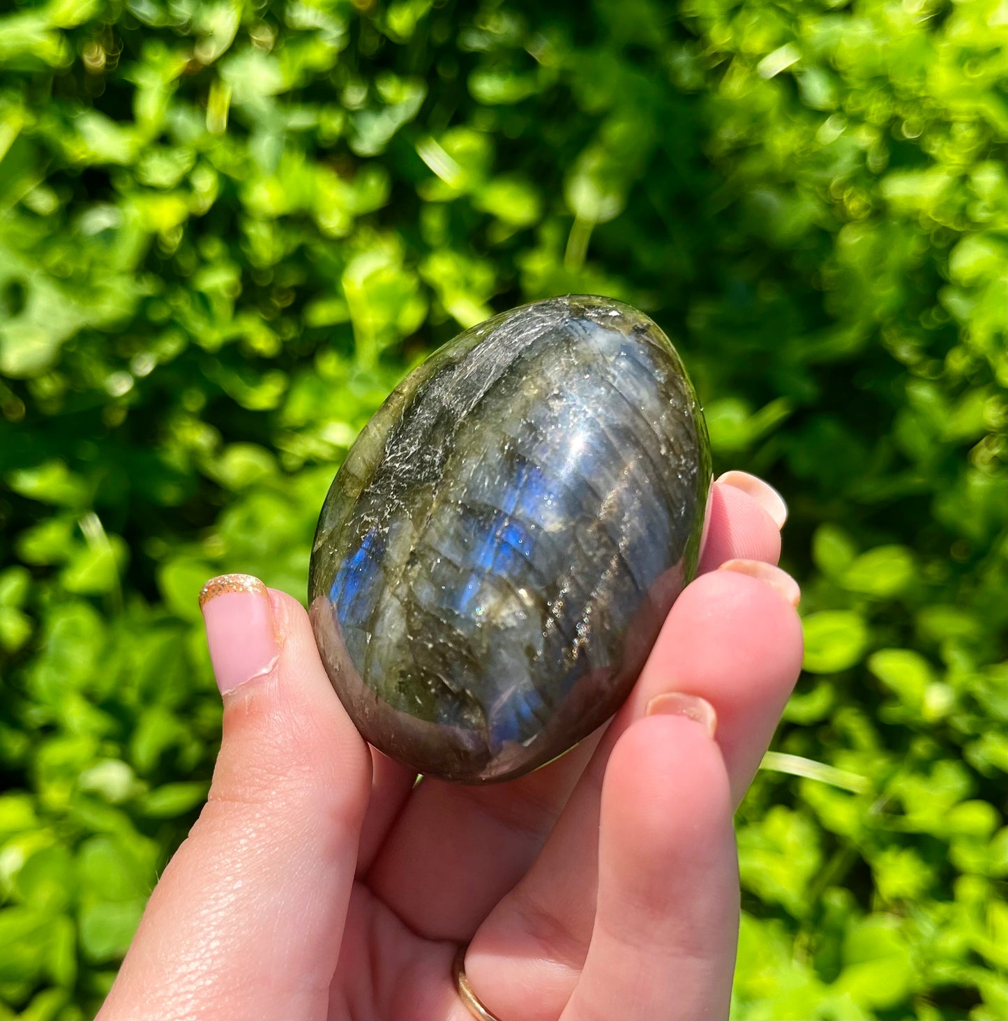 Labradorite palm stone