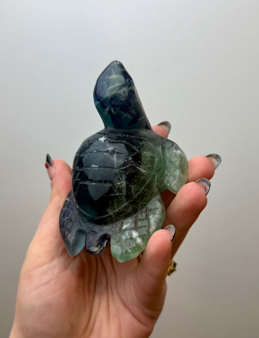 Fluorite sea turtle carving
