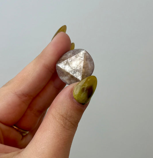 Gem lepidolite/purple mica carving