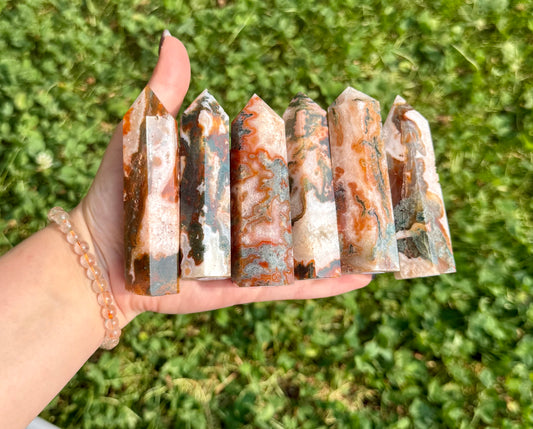 Dyed moss agate towers
