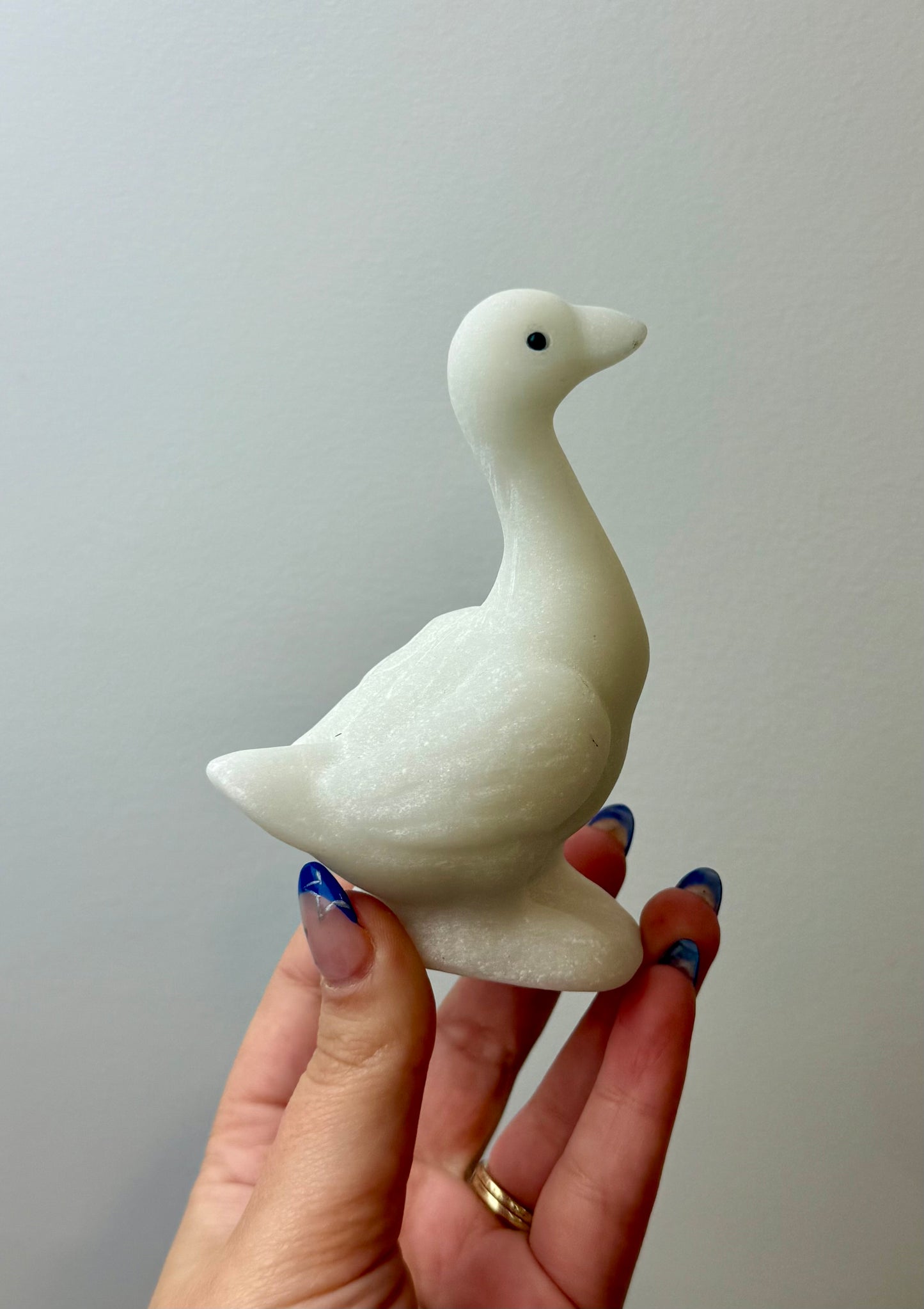 White jade goose carving