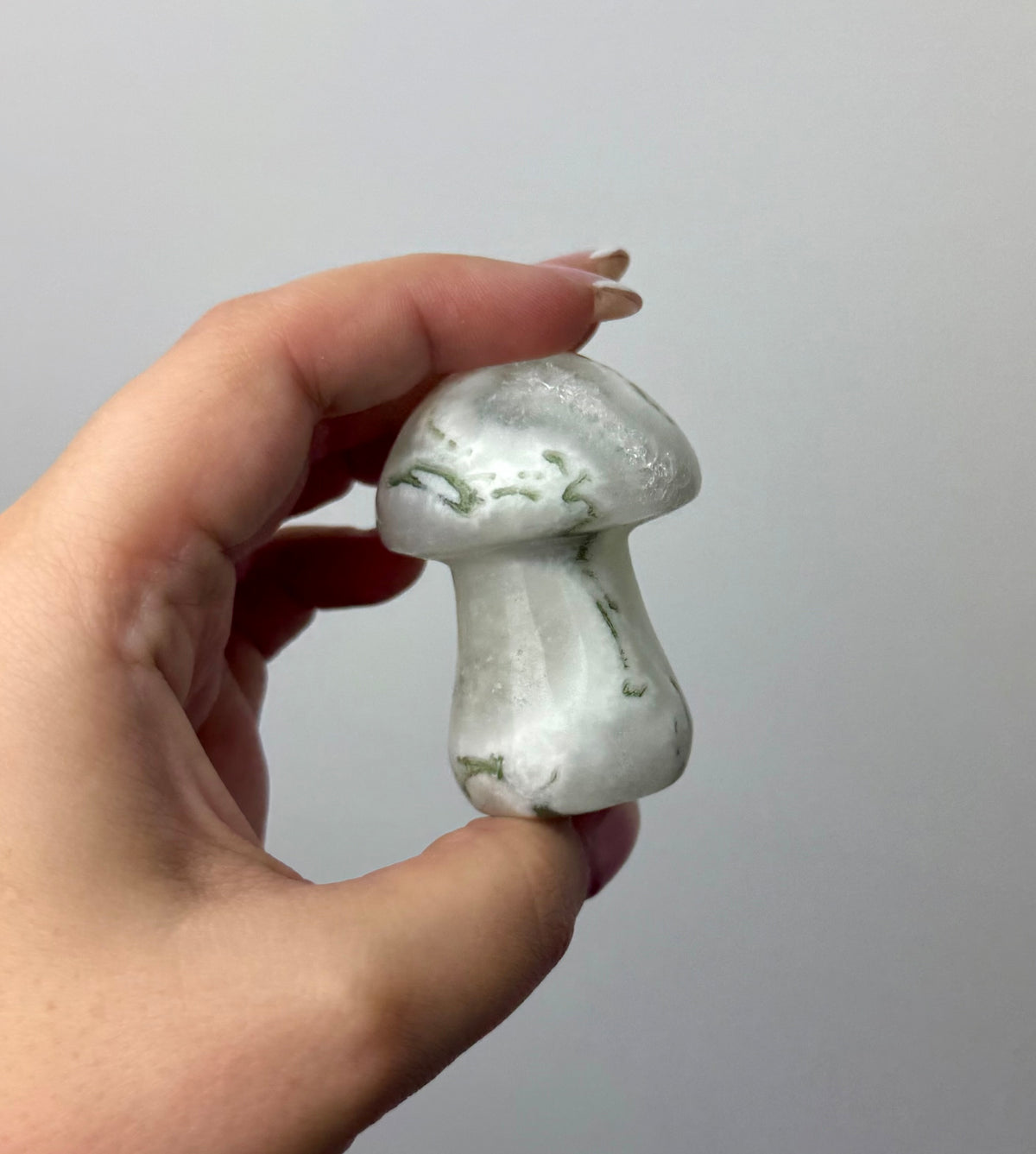 Moss agate mushroom carving