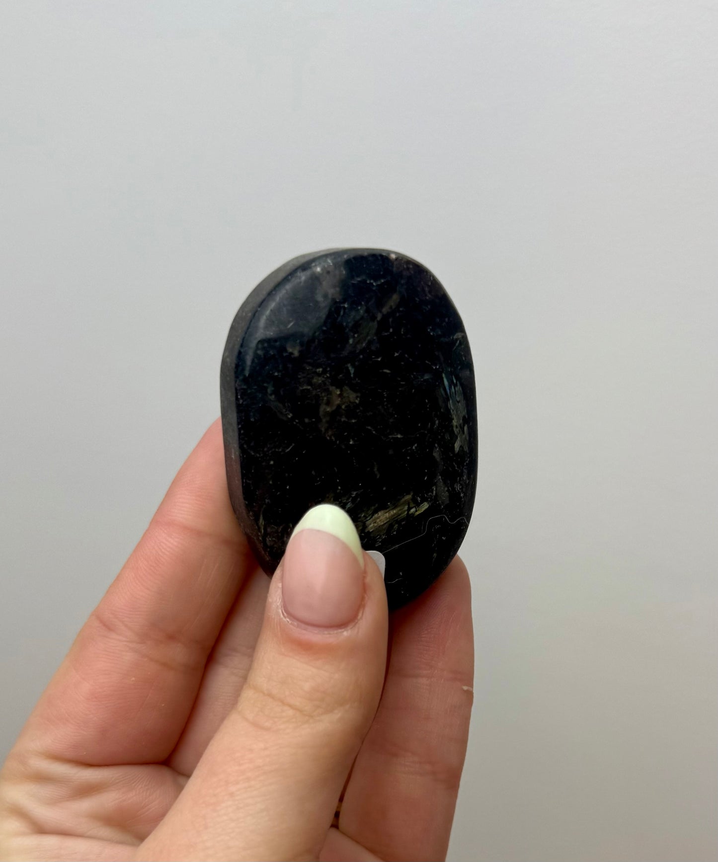 Arfvedsonite/Firework stone palm stone