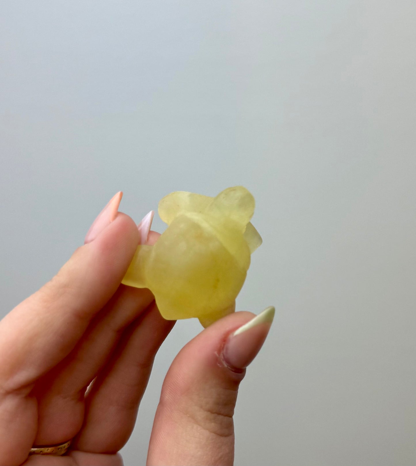 Yellow calcite turtle carving