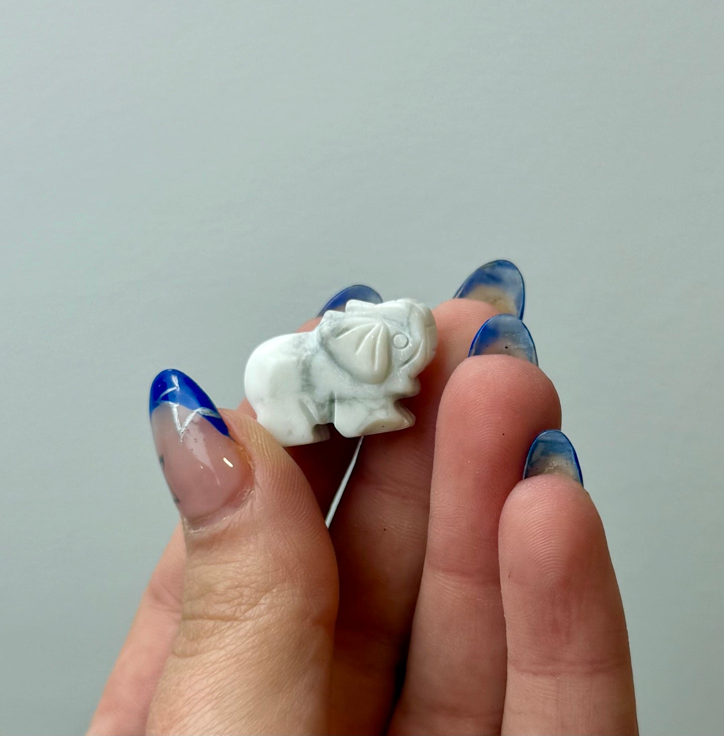 Howlite elephant carving