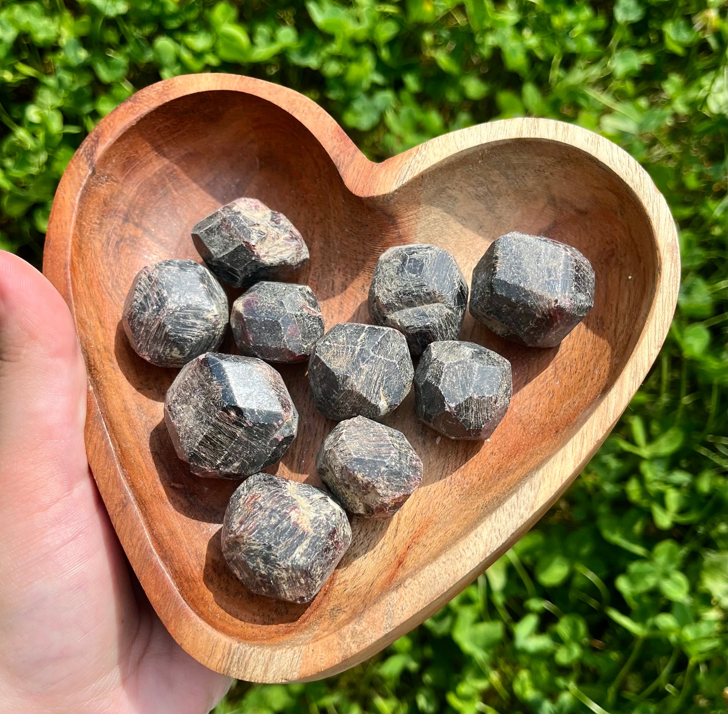 Rough garnet raw chunks