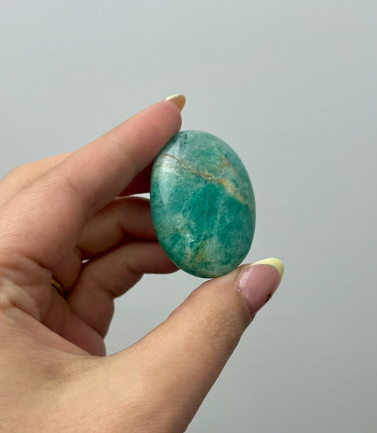 Amazonite palm stone