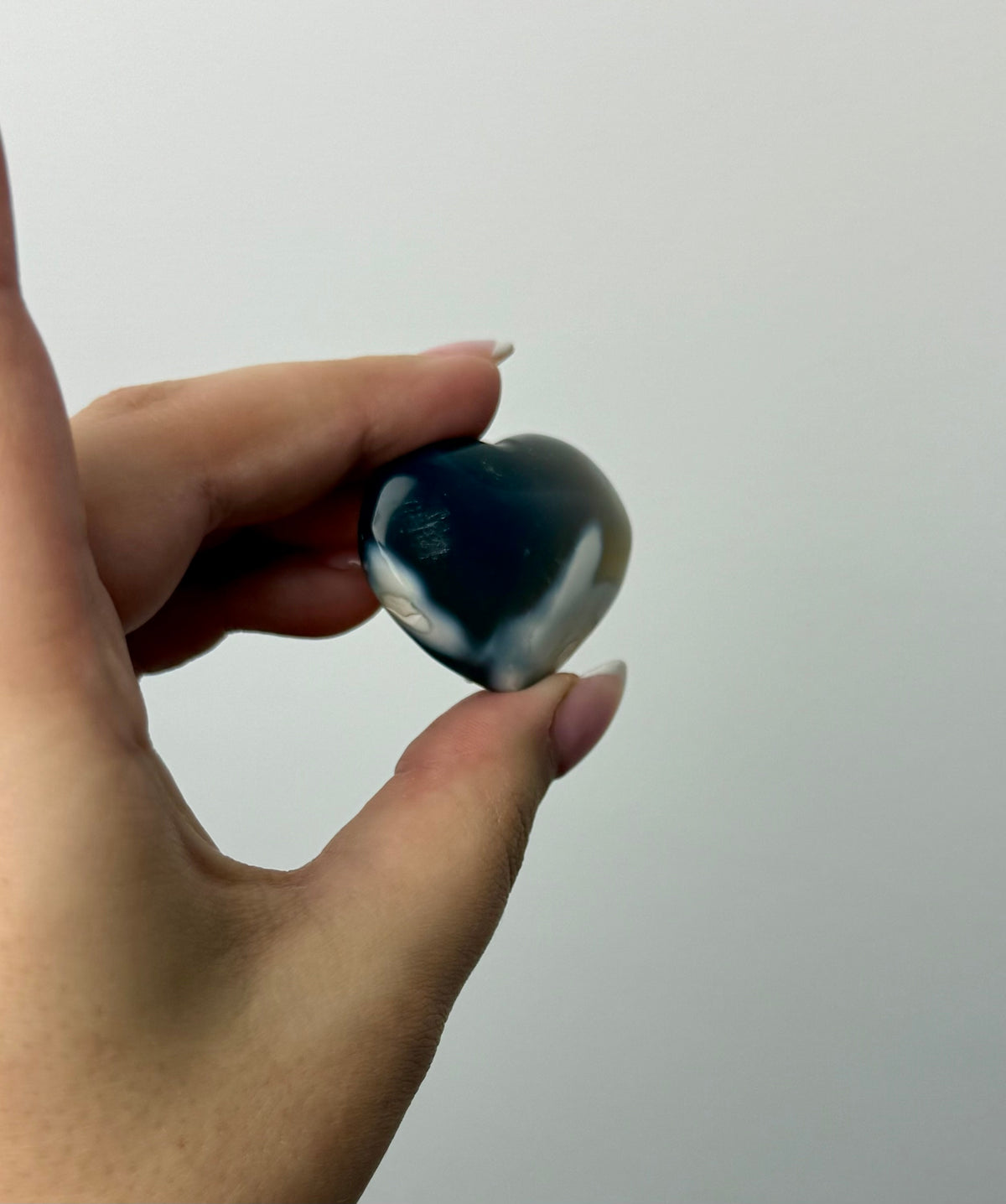 Orca agate heart carving