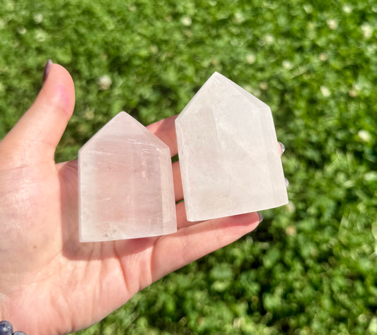 Optical calcite towers