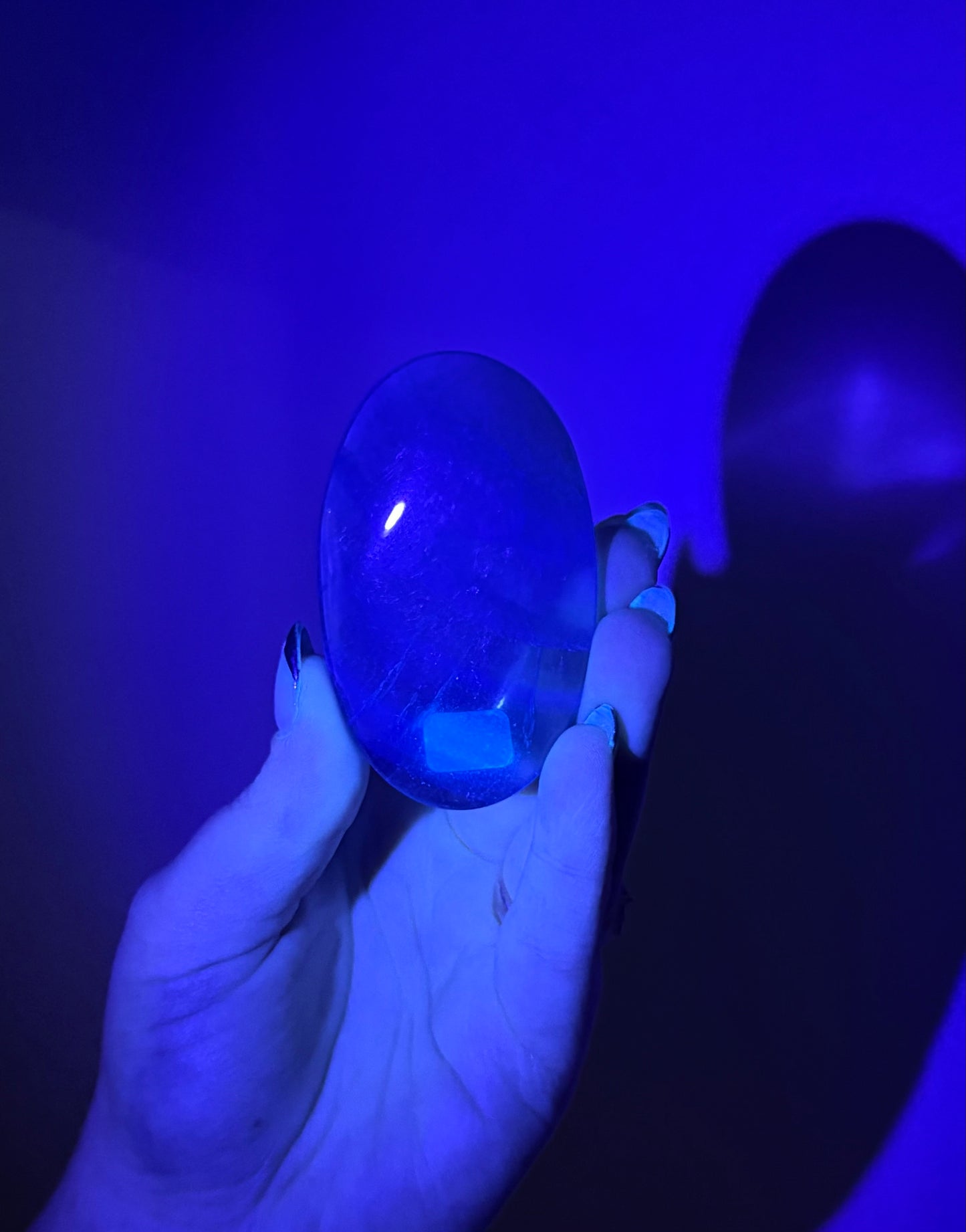 Fluorite palm stone