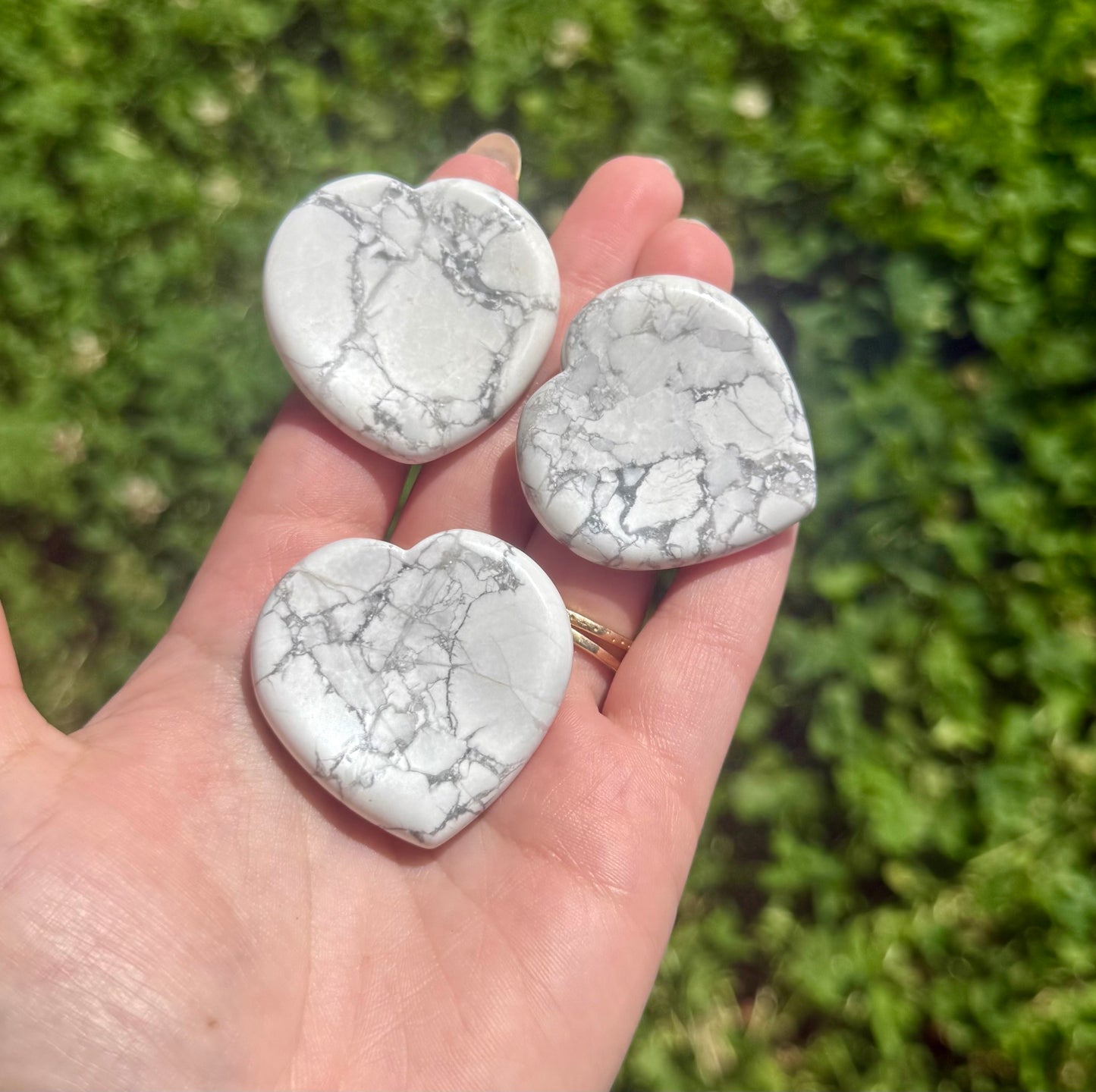 Howlite heart worry stones