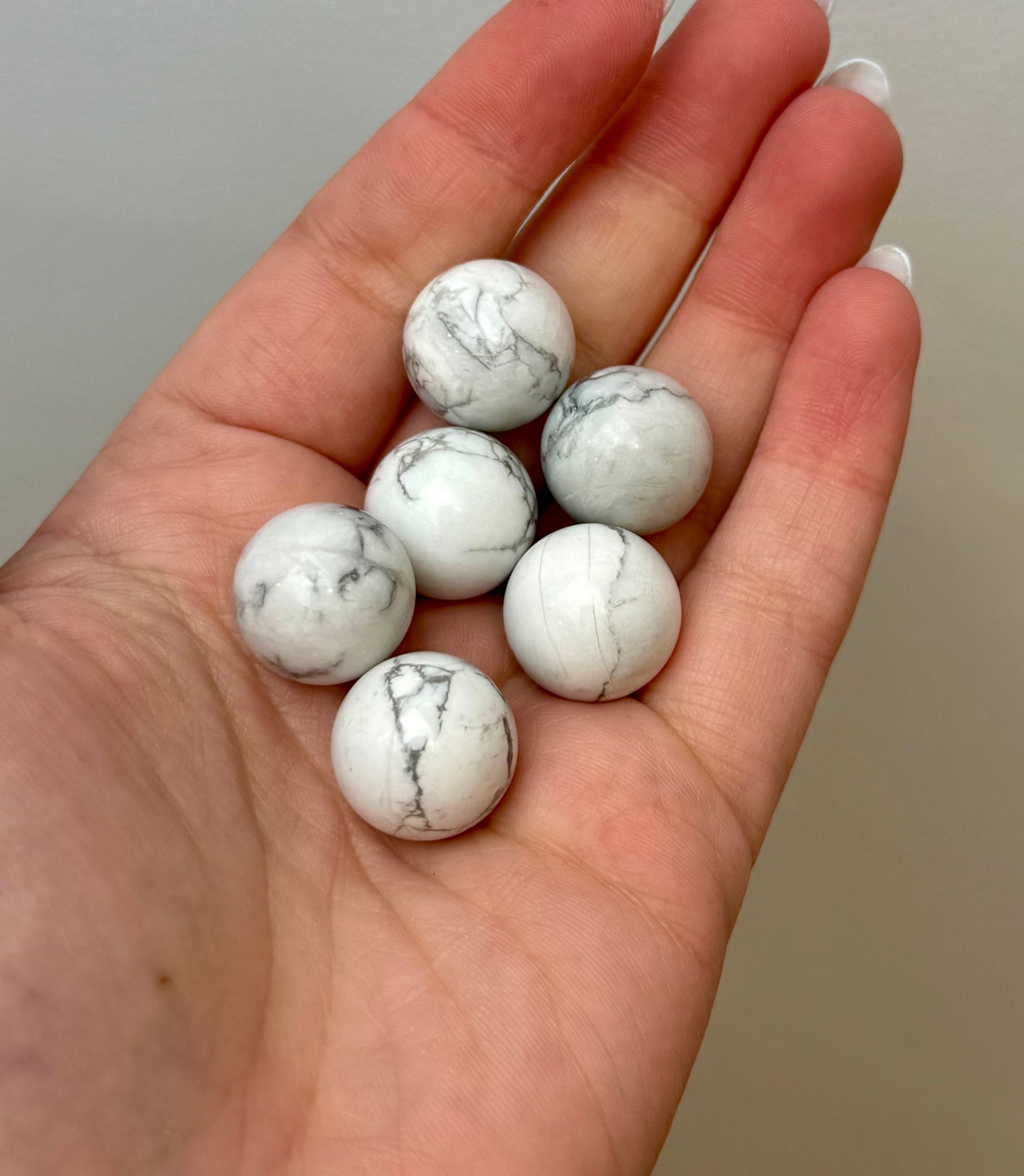 Howlite mini spheres
