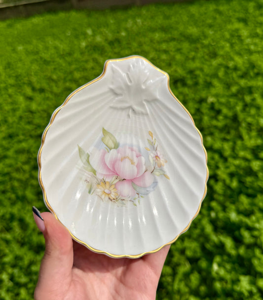 Seashell flower dish thrifted find