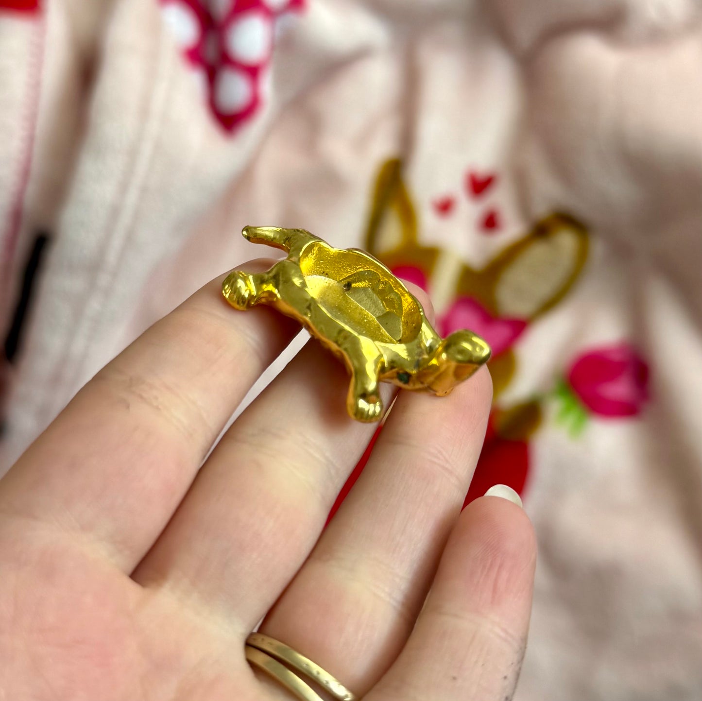 Gold turtle sphere stand