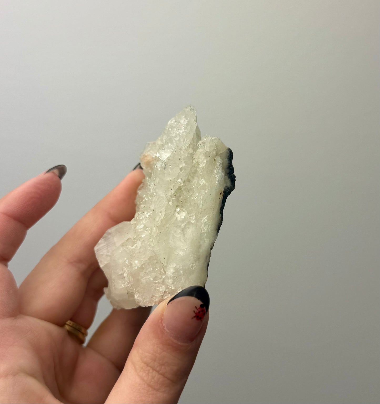 Apophyllite specimen
