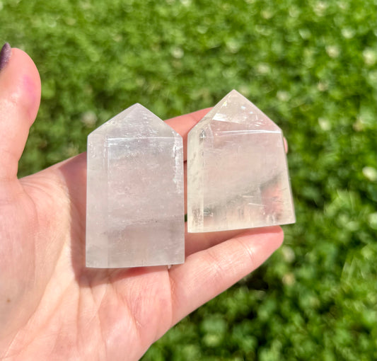 Optical calcite towers