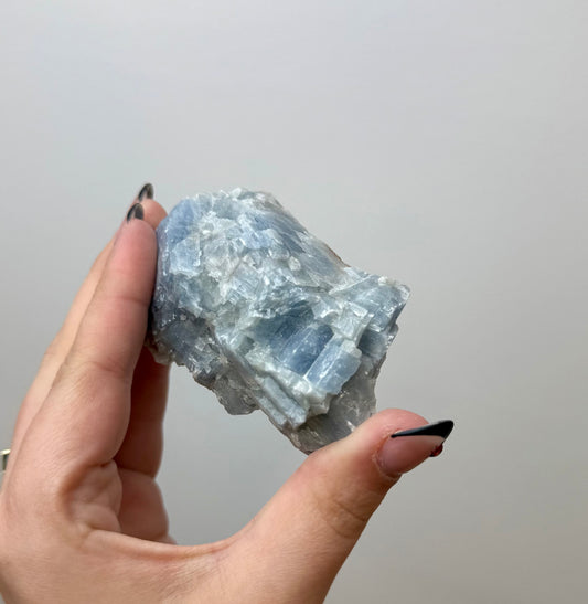 Blue calcite raw