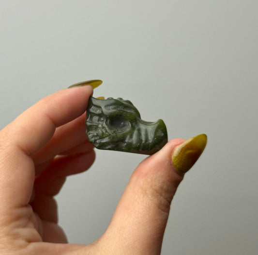 Jade dragon head carving